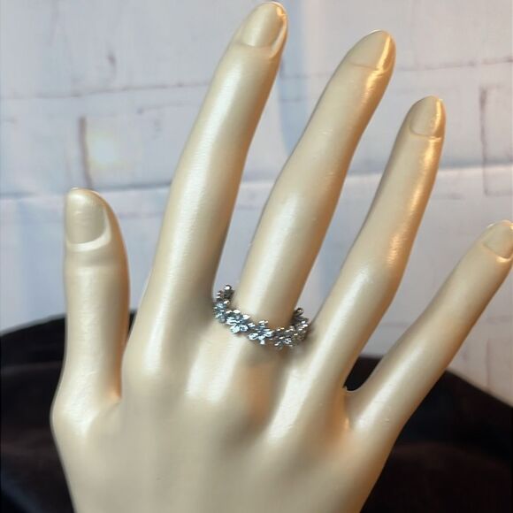 Daisy Flower Ring by PANDORA in 925 Sterling Silver Sz 8 - Picture 6 of 8